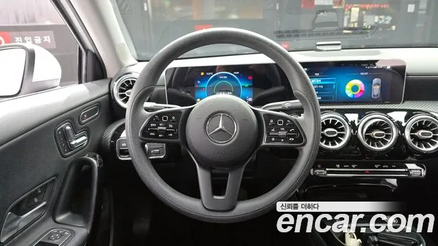 Mercedes-Benz A-Class 2020 — фото 13