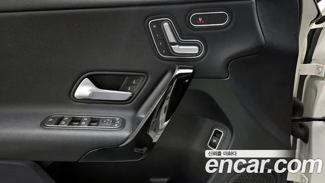 Mercedes-Benz A-Class 2020 — фото 18