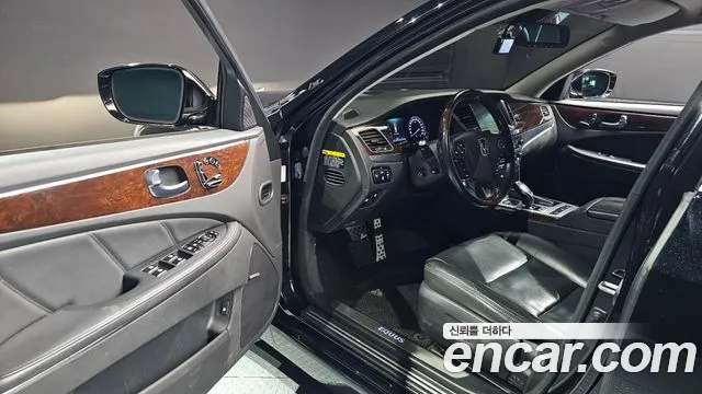 Hyundai Equus 2015 — фото 12