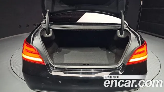 Hyundai Equus 2015 — фото 20
