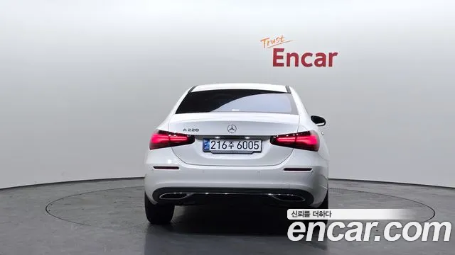 Mercedes-Benz A-Class 2024 — фото 4