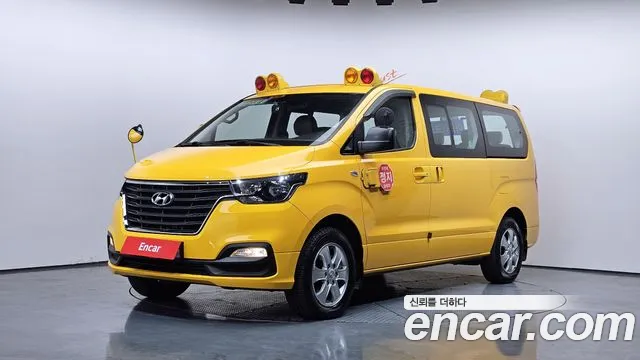 Hyundai Starex 2018 — фото 1