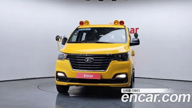 Hyundai Starex 2018 — фото 3