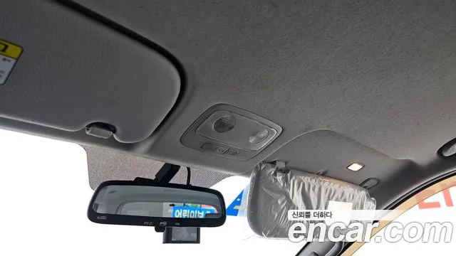 Hyundai Starex 2018 — фото 19