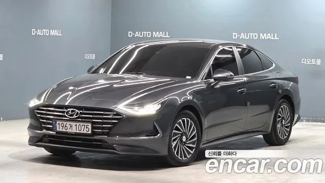 Hyundai Sonata 2022 — фото 1
