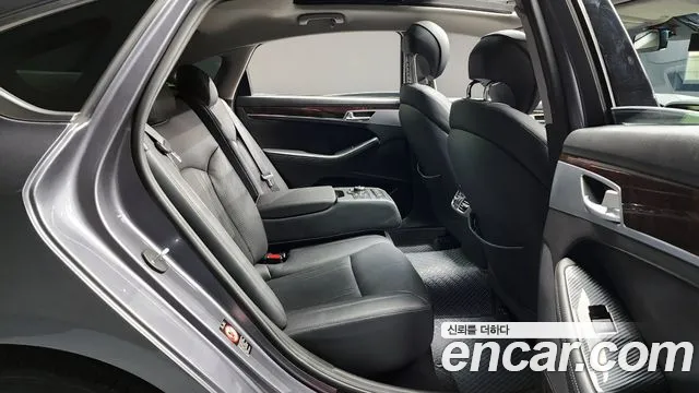 Hyundai Genesis 2015 — фото 12