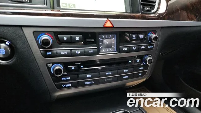 Hyundai Genesis 2015 — фото 16