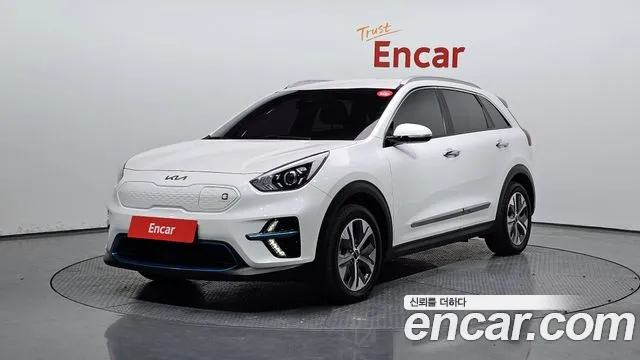 Kia Niro 2022 — фото 1