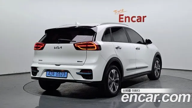 Kia Niro 2022 — фото 2