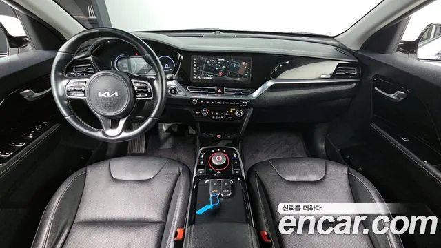 Kia Niro 2022 — фото 7