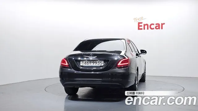 Mercedes-Benz C-Class 2020 — фото 4