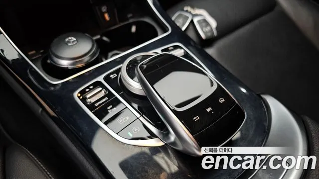 Mercedes-Benz C-Class 2020 — фото 18