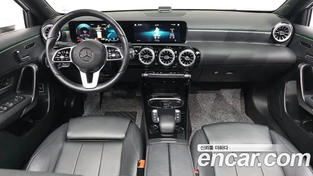 Mercedes-Benz A-Class 2022 — фото 7