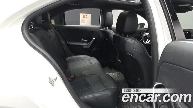 Mercedes-Benz A-Class 2022 — фото 13