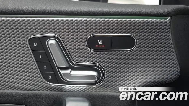 Mercedes-Benz A-Class 2022 — фото 17