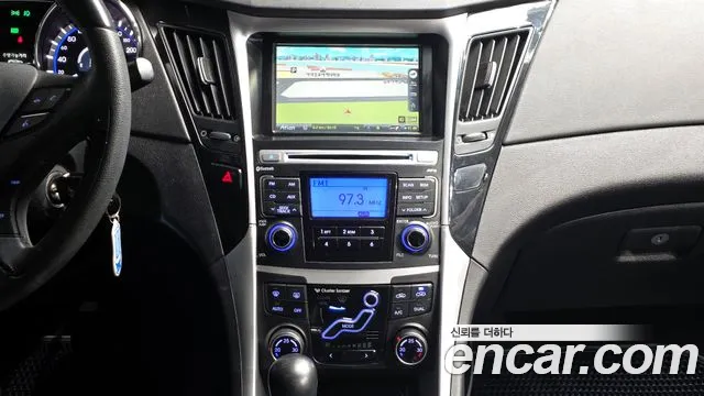 Hyundai Sonata 2011 — фото 14