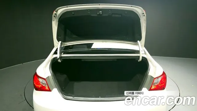 Hyundai Sonata 2011 — фото 20