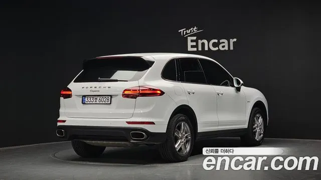 Porsche Cayenne 2015 — фото 2