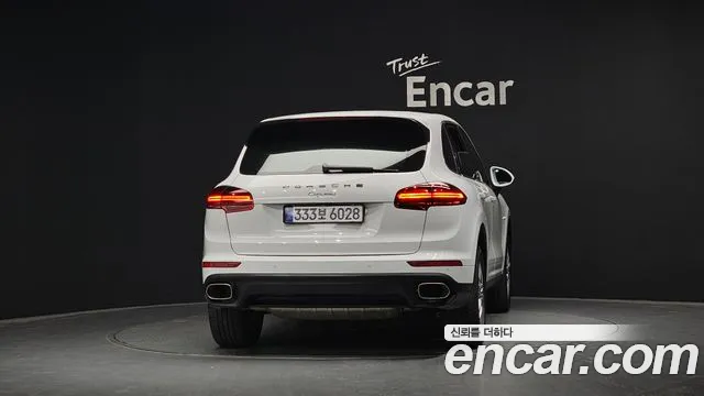 Porsche Cayenne 2015 — фото 4