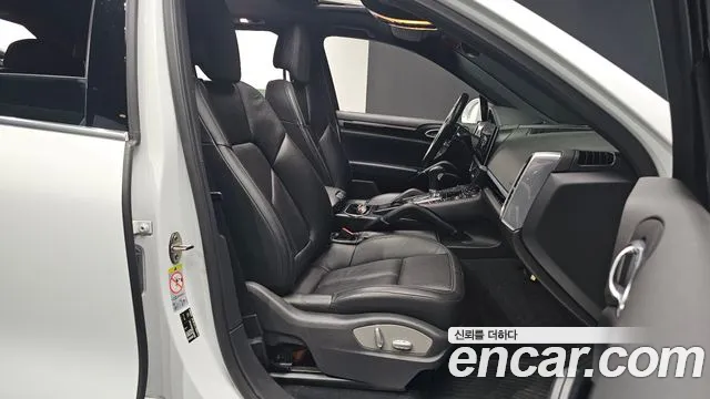 Porsche Cayenne 2015 — фото 10