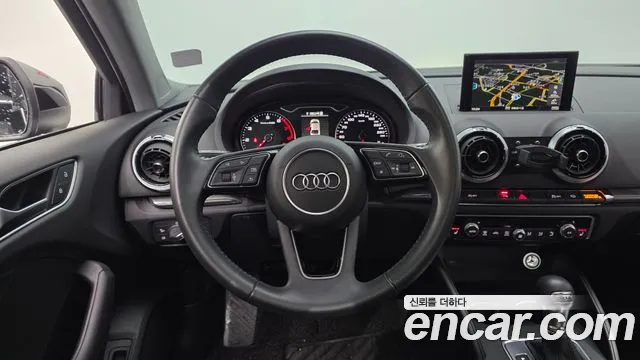 Audi A3 2018 — фото 13