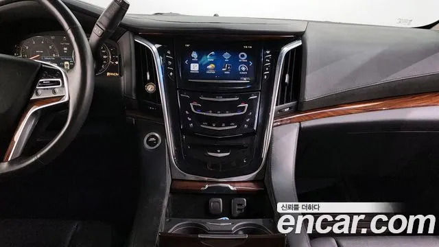 Cadillac Escalade 2015 — фото 14