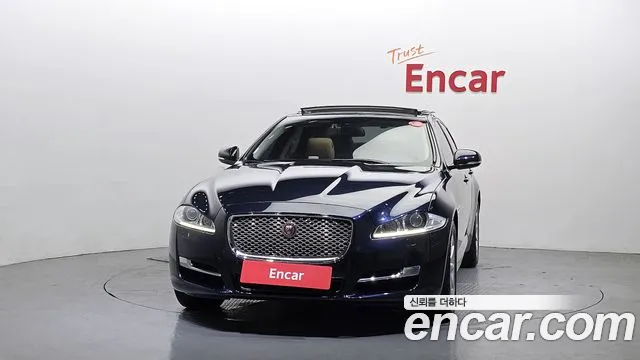 Jaguar XJ 2016 — фото 3
