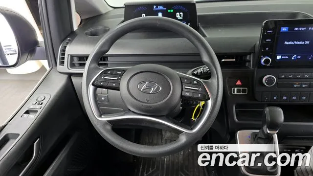 Hyundai Staria 2022 — фото 13