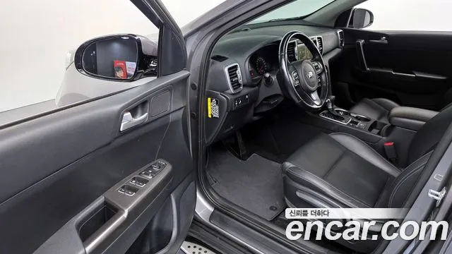 Kia Sportage 2018 — фото 10