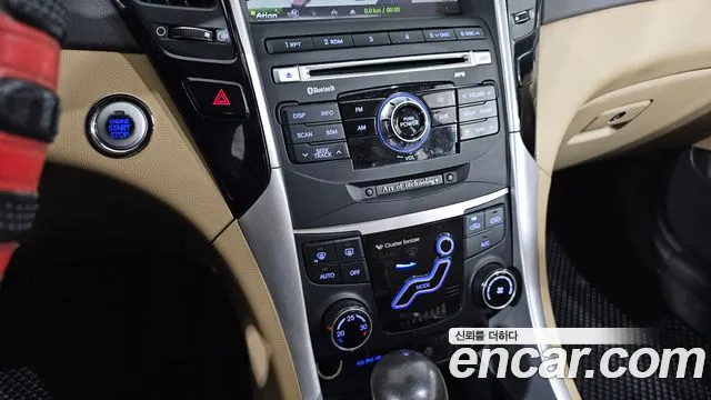 Hyundai Sonata 2010 — фото 19
