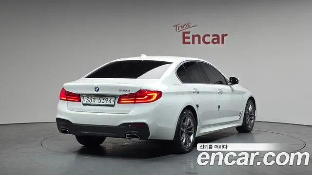 BMW 5-Series 2018 — фото 1