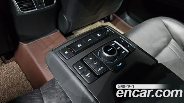 Hyundai Genesis 2016 — фото 19