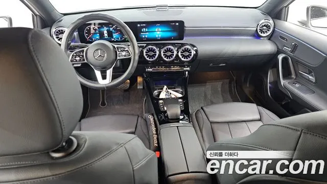 Mercedes-Benz A-Class 2023 — фото 7