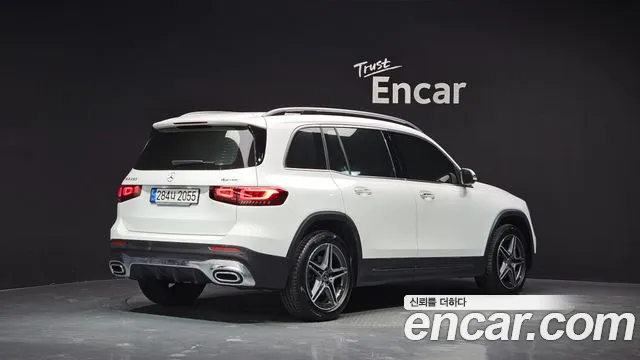 Mercedes-Benz GLB-Class 2023 — фото 2