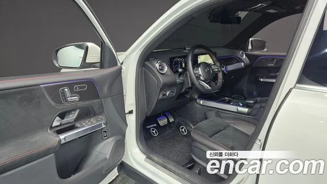 Mercedes-Benz GLB-Class 2023 — фото 10