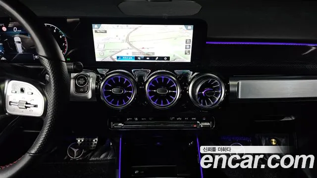 Mercedes-Benz GLB-Class 2023 — фото 14