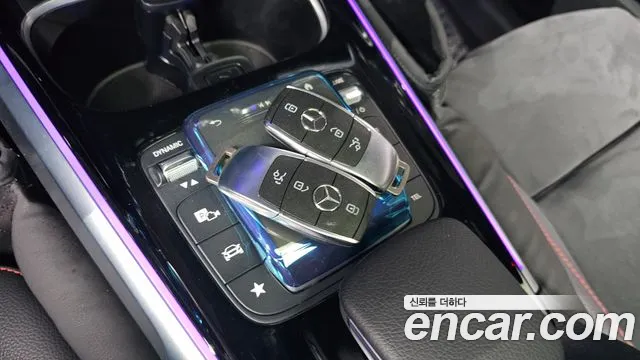 Mercedes-Benz GLB-Class 2023 — фото 17