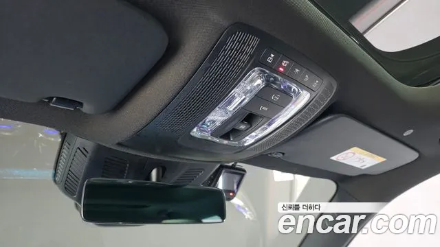 Mercedes-Benz GLB-Class 2023 — фото 18