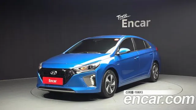 Hyundai Ioniq 2017 — фото 1