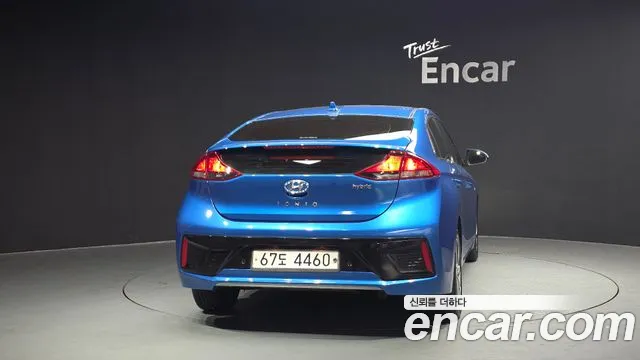 Hyundai Ioniq 2017 — фото 4
