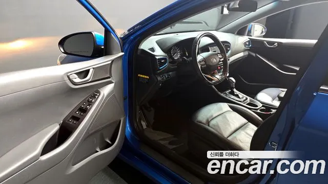 Hyundai Ioniq 2017 — фото 10