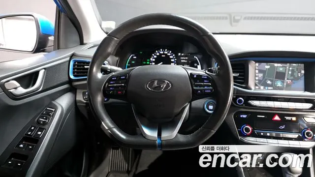Hyundai Ioniq 2017 — фото 13