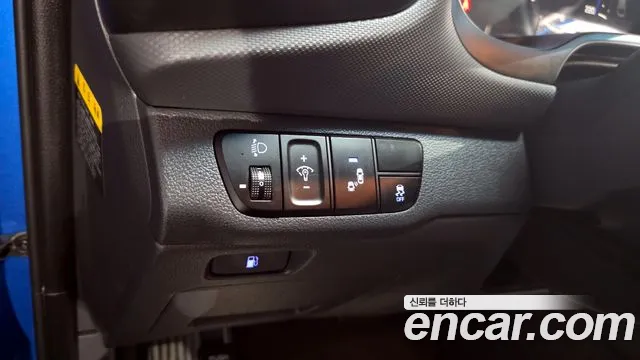 Hyundai Ioniq 2017 — фото 16