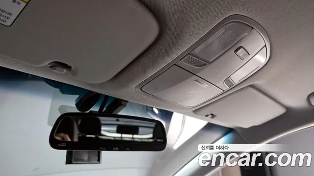 Hyundai Ioniq 2017 — фото 18