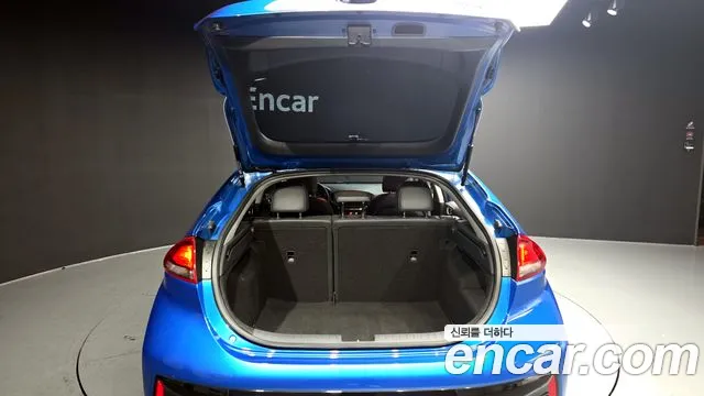 Hyundai Ioniq 2017 — фото 20