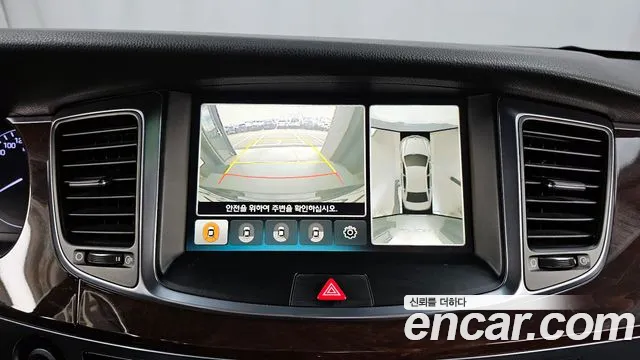 Hyundai Equus 2015 — фото 15