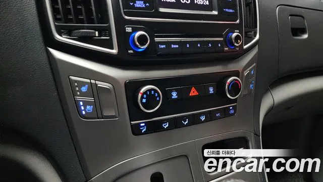 Hyundai Starex 2021 — фото 9