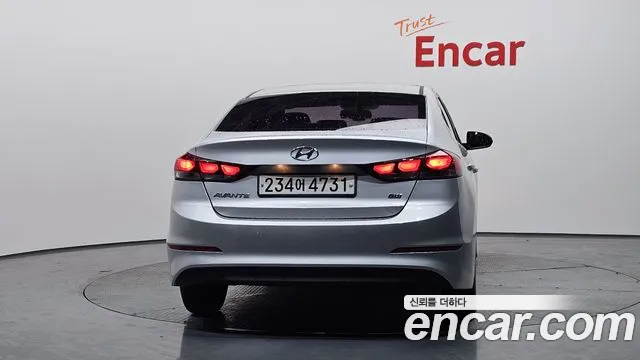 Hyundai AVANTE 2016 — фото 4