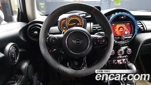 Mini Cooper 2019 — фото 13