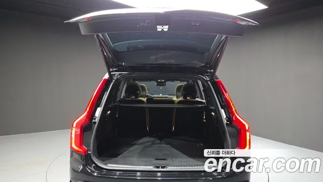 Volvo XC90 2025 — фото 20